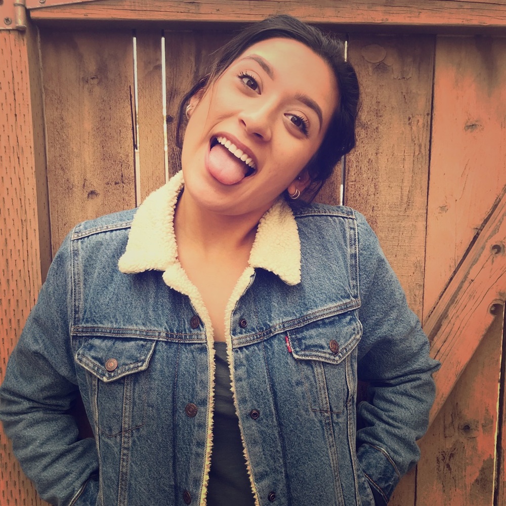 Meet your Posher, Mireya